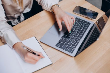 Textiltisztító és textilszínező tanfolyammal kapcsolatos információk
