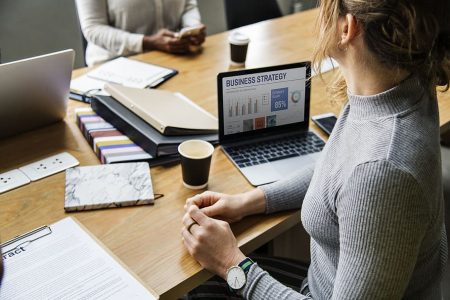 Képző- és iparművészeti munkatárs (Kerámiaműves) tanfolyammal kapcsolatos információk